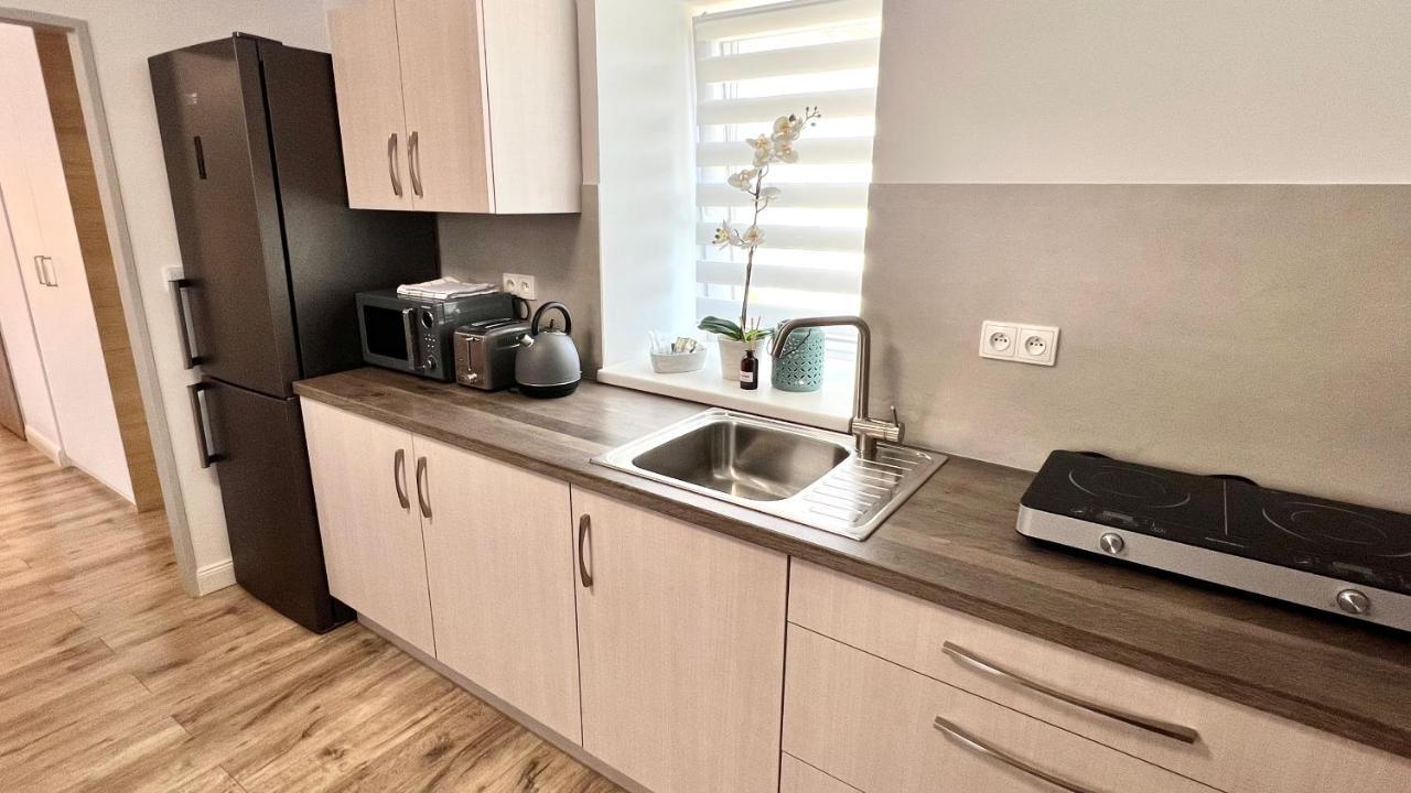 زنويمو Apartmany Ellie المظهر الخارجي الصورة