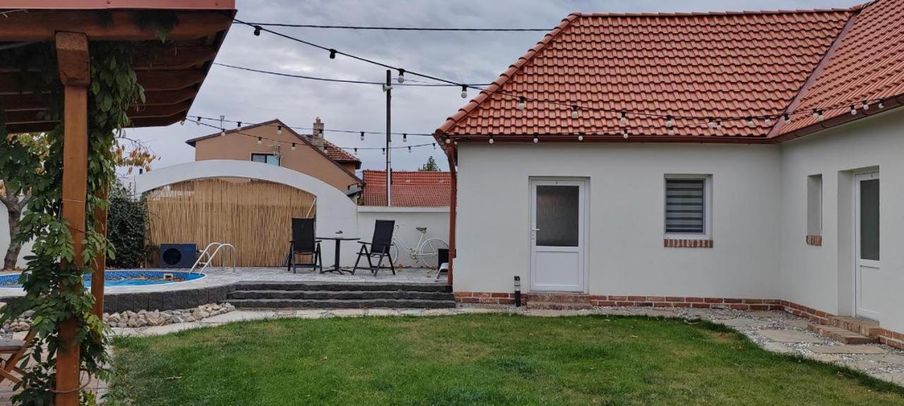 زنويمو Apartmany Ellie المظهر الخارجي الصورة