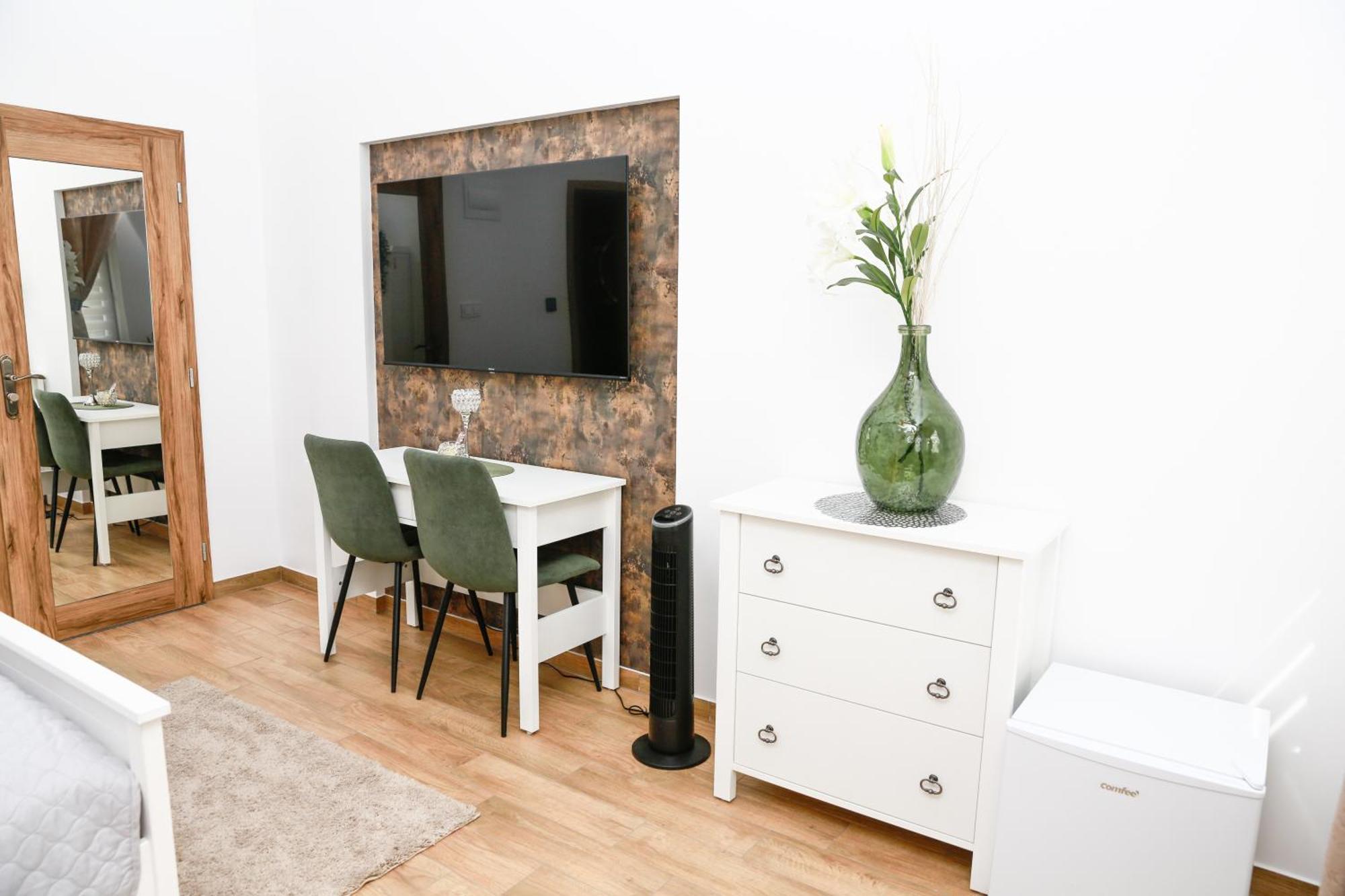 زنويمو Apartmany Ellie المظهر الخارجي الصورة